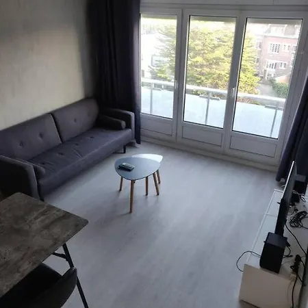Centre Apartment *