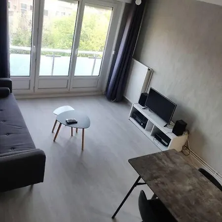Centre Apartment *